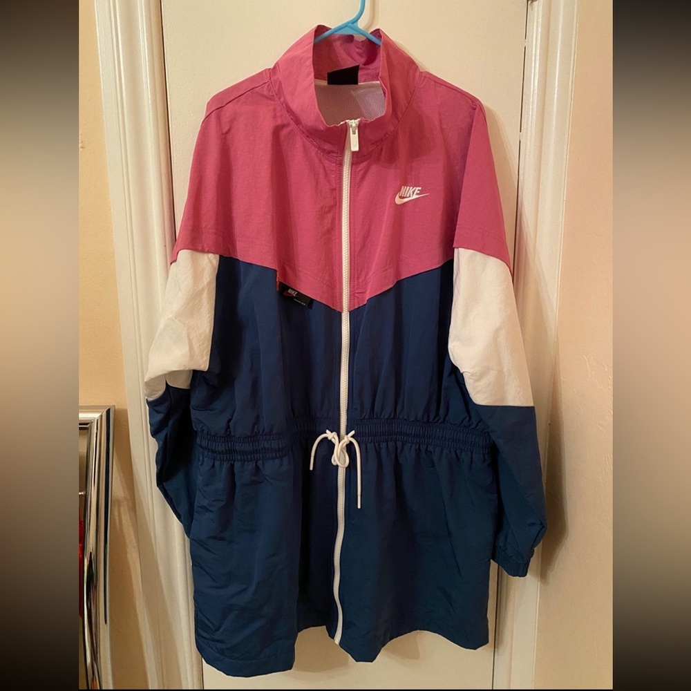 nike pink and blue windbreaker